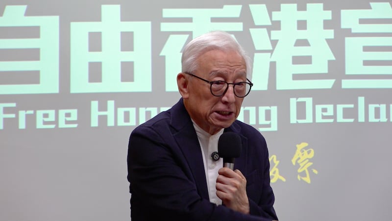 曹興誠指出721元朗襲擊事件,令他感到中共踐踏了文明的底線,所以要積極抗共、支持香港。(程皓楠攝)