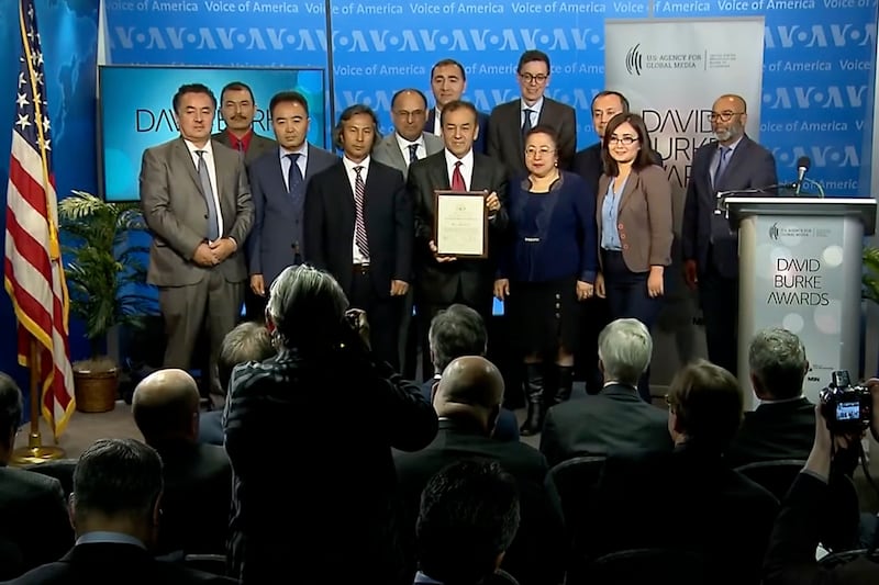 RFA Uyghur service receives the 2019 David Burke Award for distinguished journalism on Nov. 13, 2019.