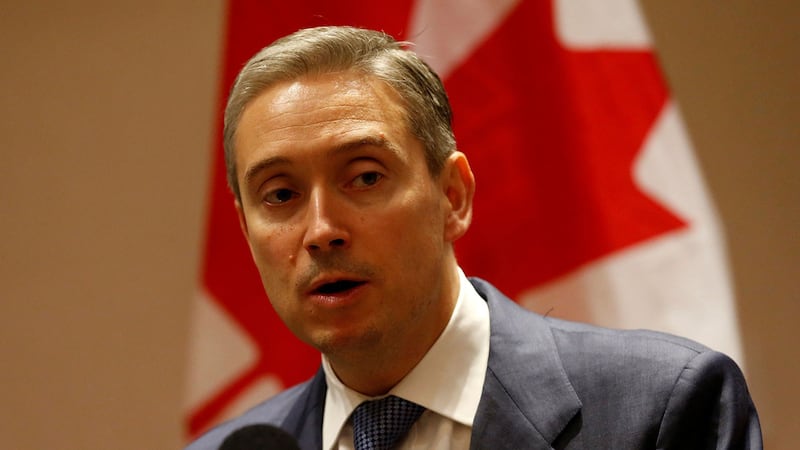 加拿大外交部长商鹏飞的声明说:“康明凯和斯帕弗已经被中国任意拘留一年,一直未获得与律师和家人见面的机会。我们将继续不懈地努力,以确保他们立即获释。(资料图/路透社)