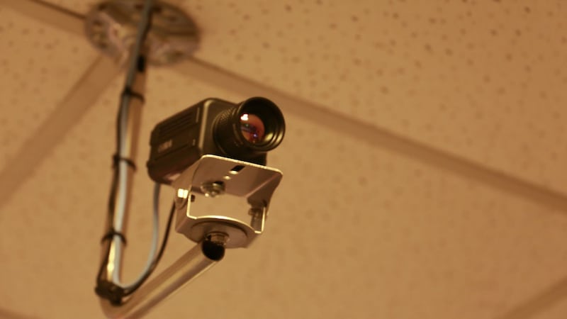 智邦科技在大厅设热像仪,侦测体温。(智邦科技提供)