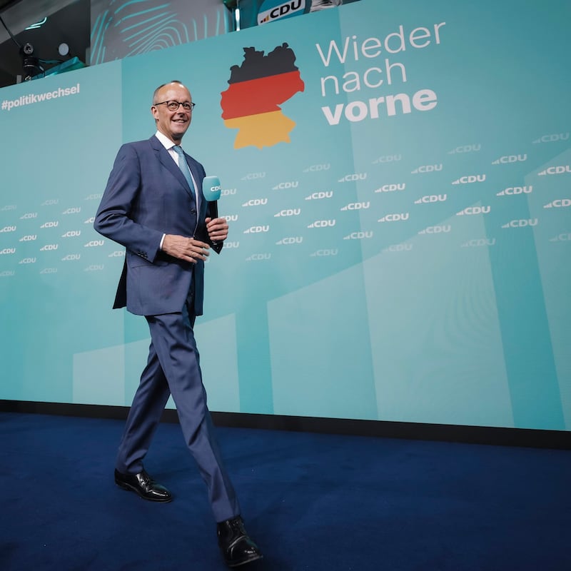 特朗普及團隊近期一系列顛覆原有美國外交政策的操作,引發歐美關係的危機。